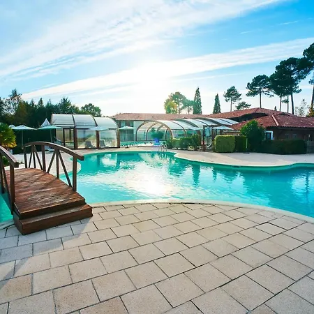 Les Du 3* Parentis-en-Born