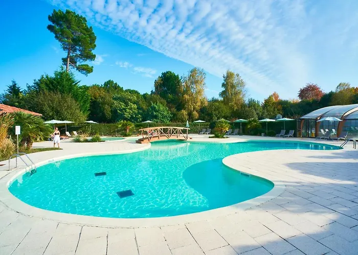 Les Du Parentis-en-Born